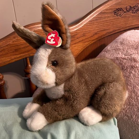 Ty bunny named Thimbles - Picture 1 of 6
